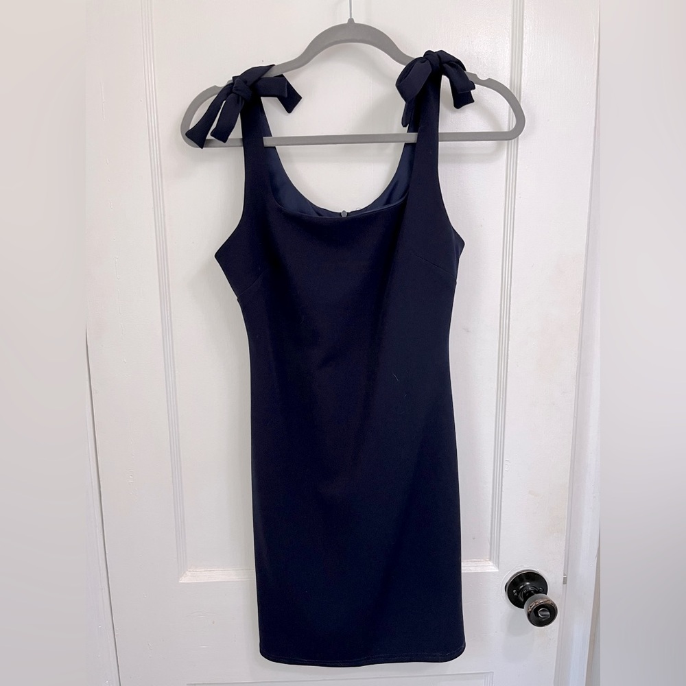 Altar’d State fitted navy dress // Size small